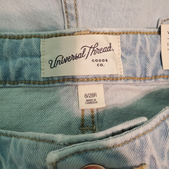 NWT Universal Thread Vintage Midi Light Blue Denim Shorts 6/28R - Picture 7 of 7